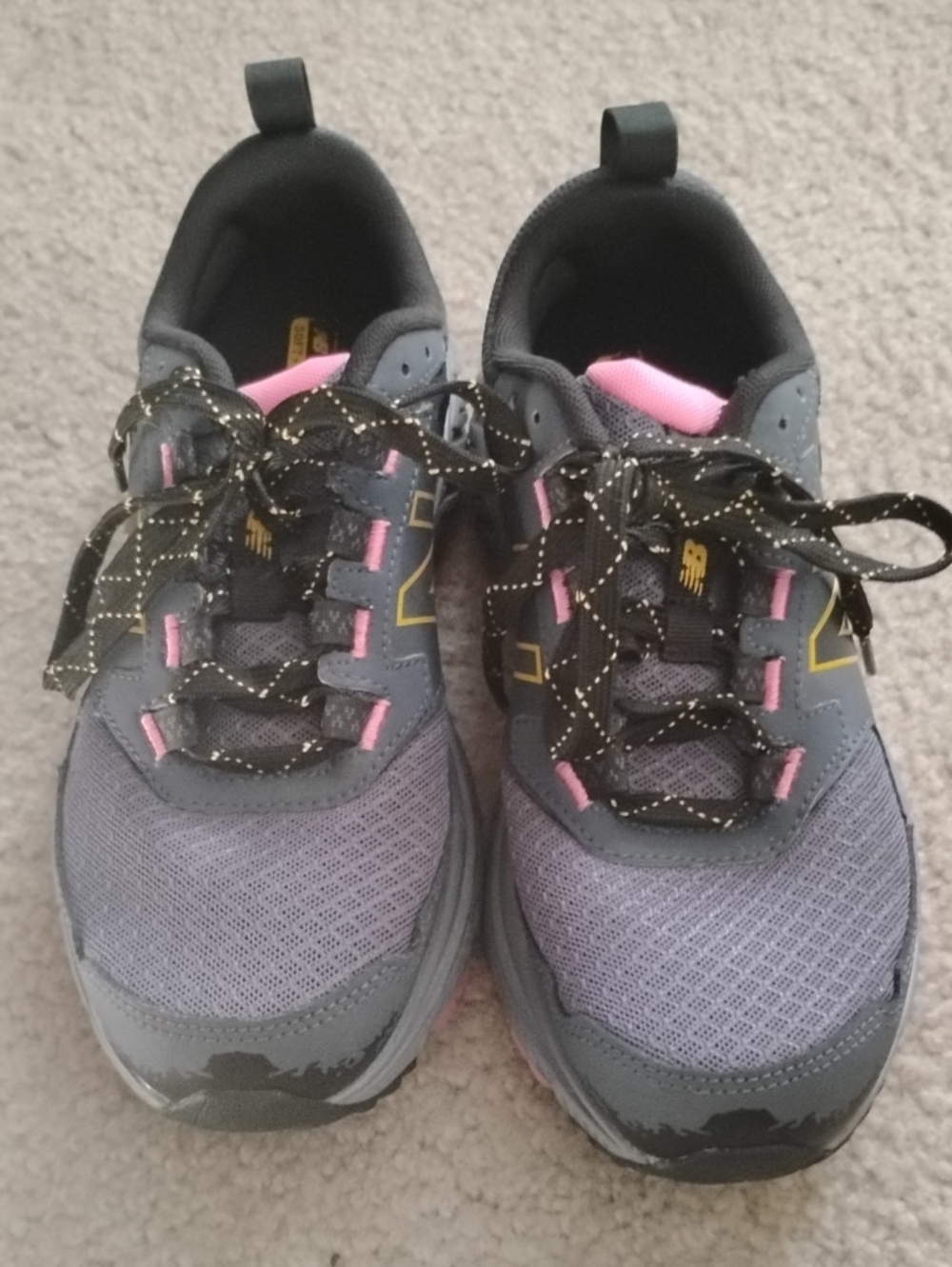New Balance Woman's Gray and Pink Athletic Sneakers with Black Laces